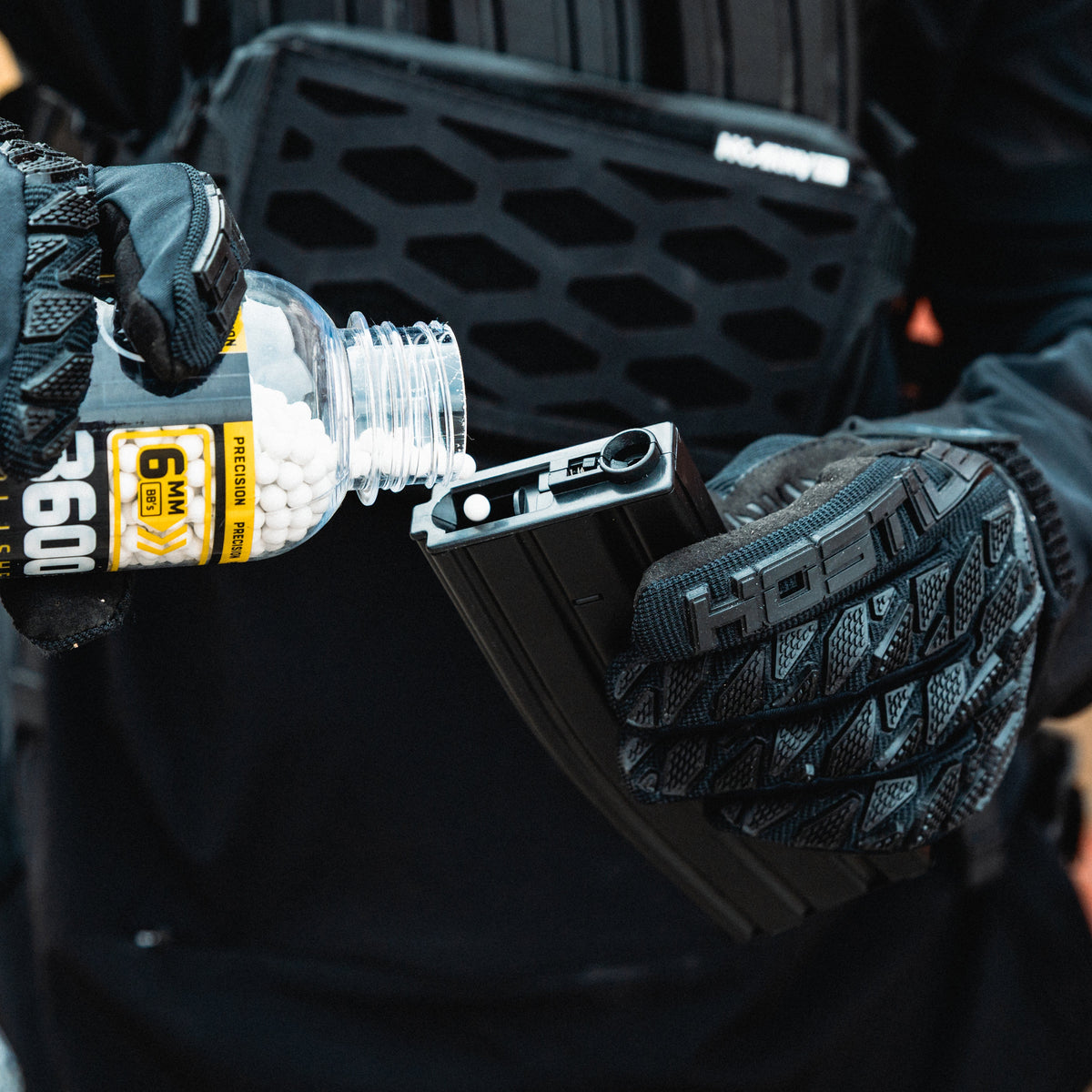 AEG KIT - HOSTILE FUZE-L High Velocity + Battery/Charger