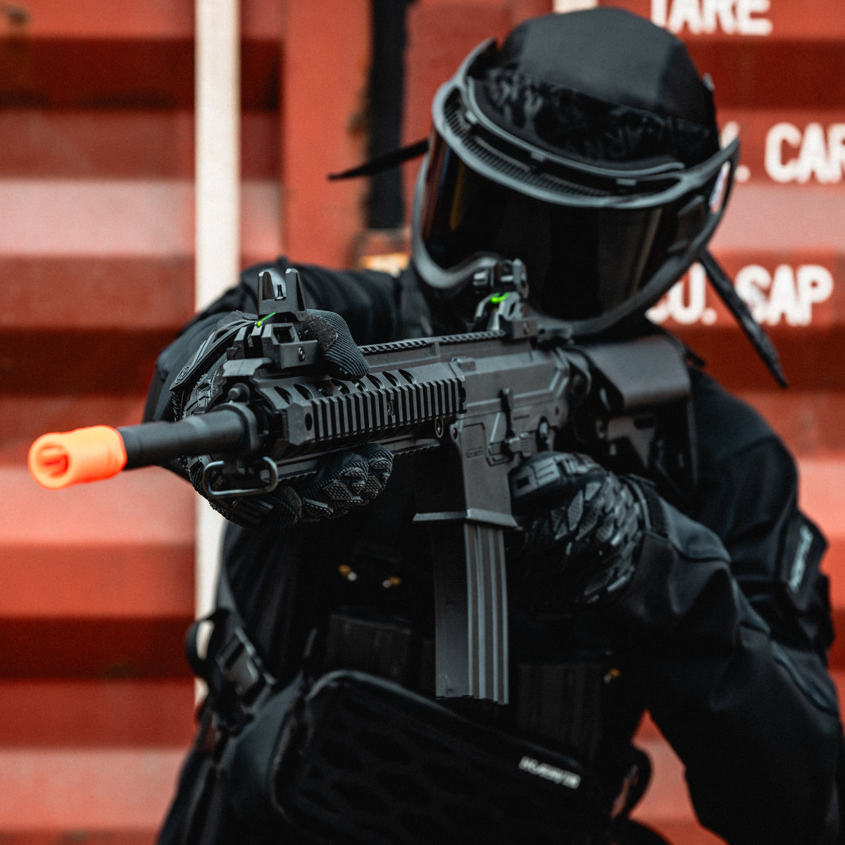 AEG KIT - HOSTILE FUZE-L High Velocity + Battery/Charger
